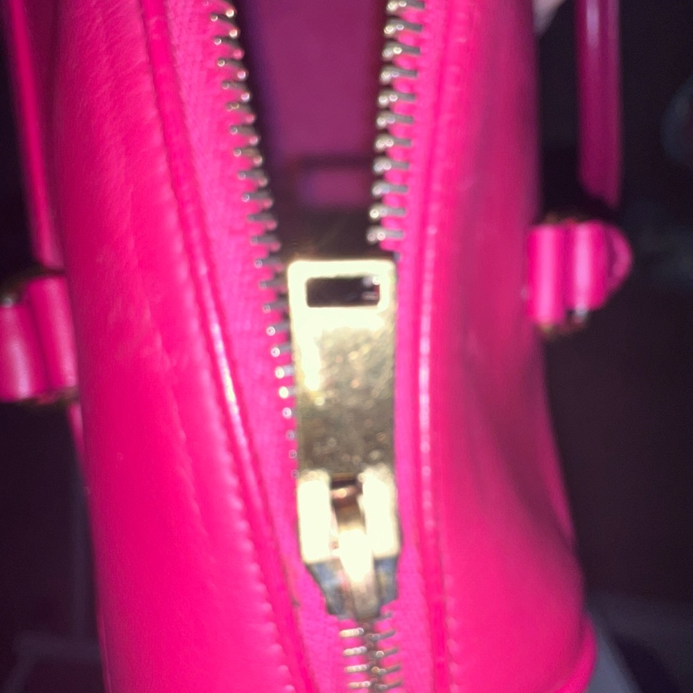 Saint Laurent Fuchsia bandoliere Bag w/removable crossbody strap - Picture 11 of 13